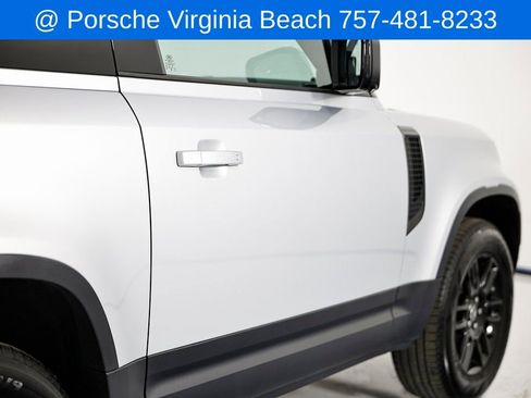 Used 2023 Land Rover Defender 90 S image 12