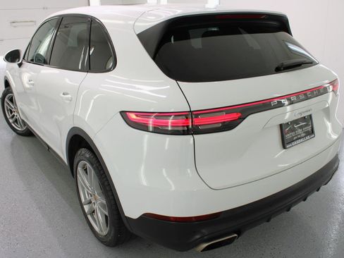 Used 2020 Porsche Cayenne AWD/4WD image 27