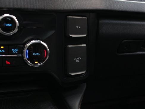 Used 2024 Ford F250 Platinum w/ Tremor Off-Road Package AWD/4WD image 85