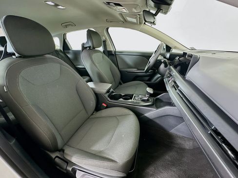 Used 2025 Kia K4 FWD image 29