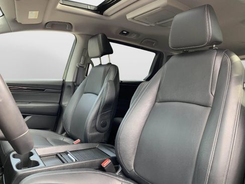 Certified 2024 Honda Odyssey Touring image 29