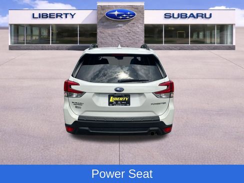 Used 2020 Subaru Forester Limited image 8