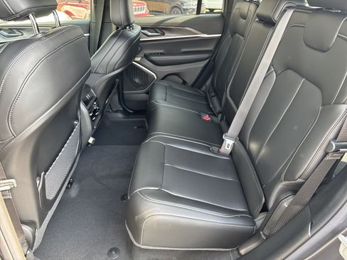 New 2026 Jeep Grand Cherokee Limited w/ Luxury Tech Group II AWD/4WD image 26