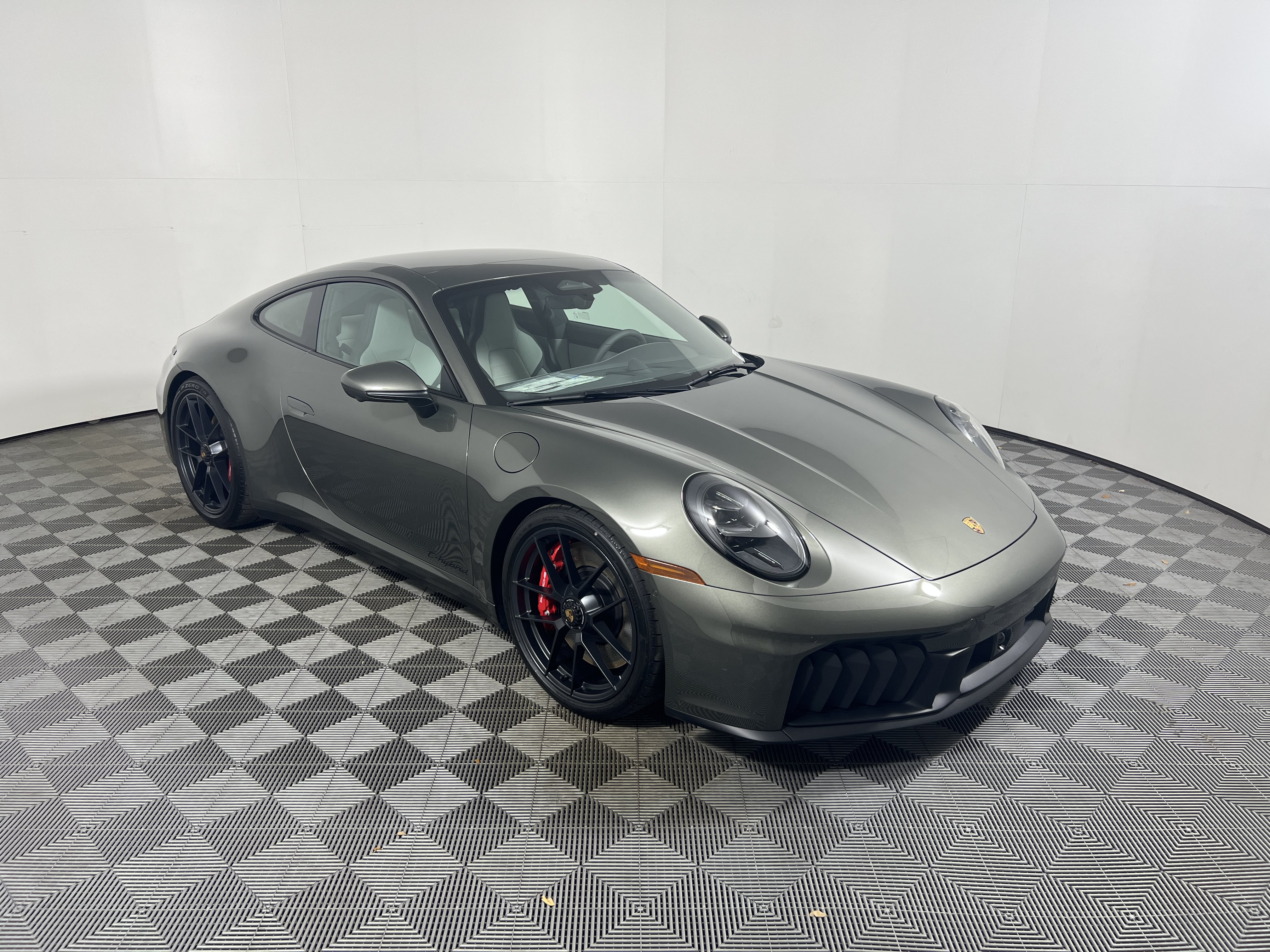 New 2026 Porsche 911 Carrera GTS RWD image 9