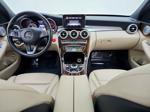 Used 2018 Mercedes-Benz C 300 Sedan image 24