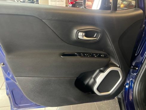 Used 2020 Jeep Renegade Sport image 19