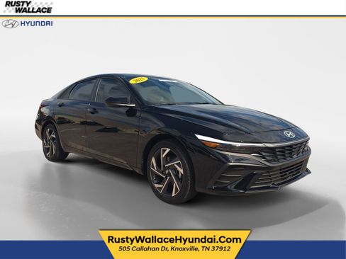 Certified 2025 Hyundai Elantra Sport FWD image 1