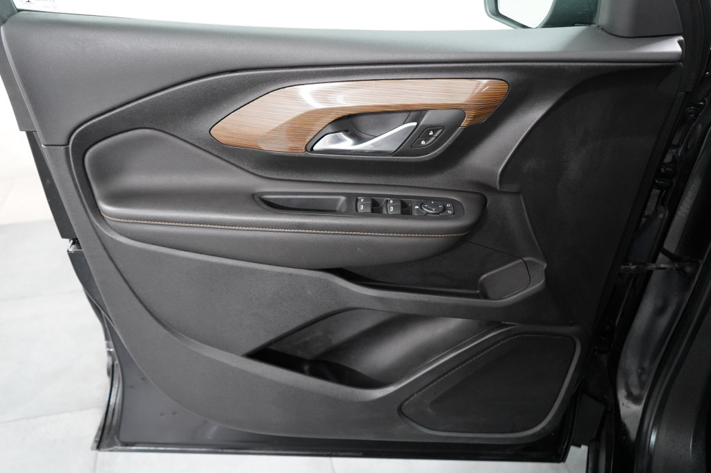 Used 2020 GMC Terrain SLE FWD image 23