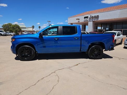 Used 2022 Chevrolet Silverado 1500 Custom RWD image 2