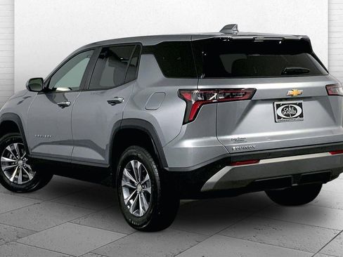 Used 2026 Chevrolet Equinox LT FWD image 11