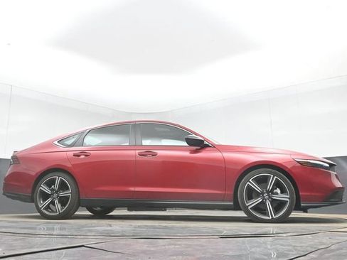 Used 2025 Honda Accord Sport image 35