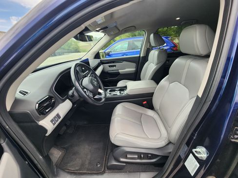 Used 2023 Honda Pilot EX-L image 11