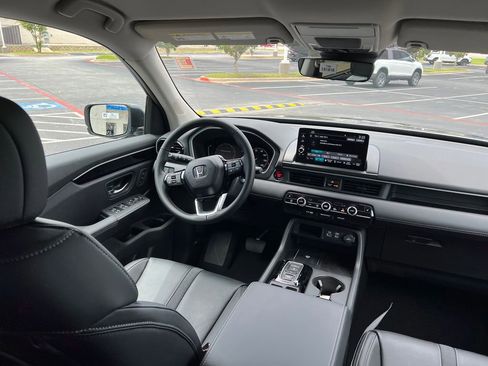 New 2025 Honda Pilot EX-L image 12