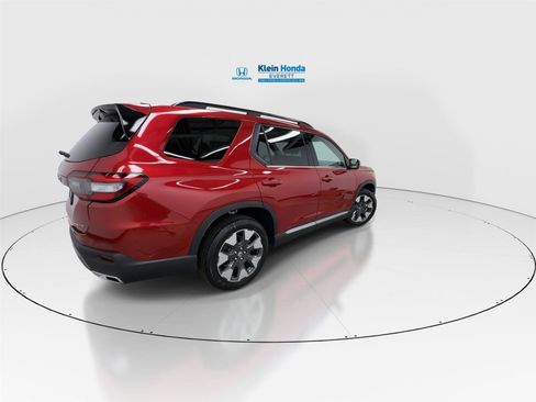 New 2026 Honda Pilot Elite image 2