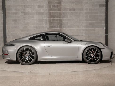 Used 2025 Porsche 911 Carrera T RWD image 2