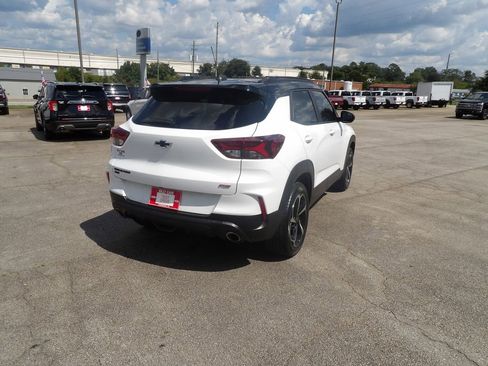 Used 2023 Chevrolet TrailBlazer RS w/ Sun and Liftgate Package image 6