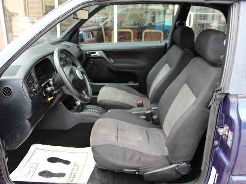 Used 2001 Volkswagen Cabrio GL FWD image 12
