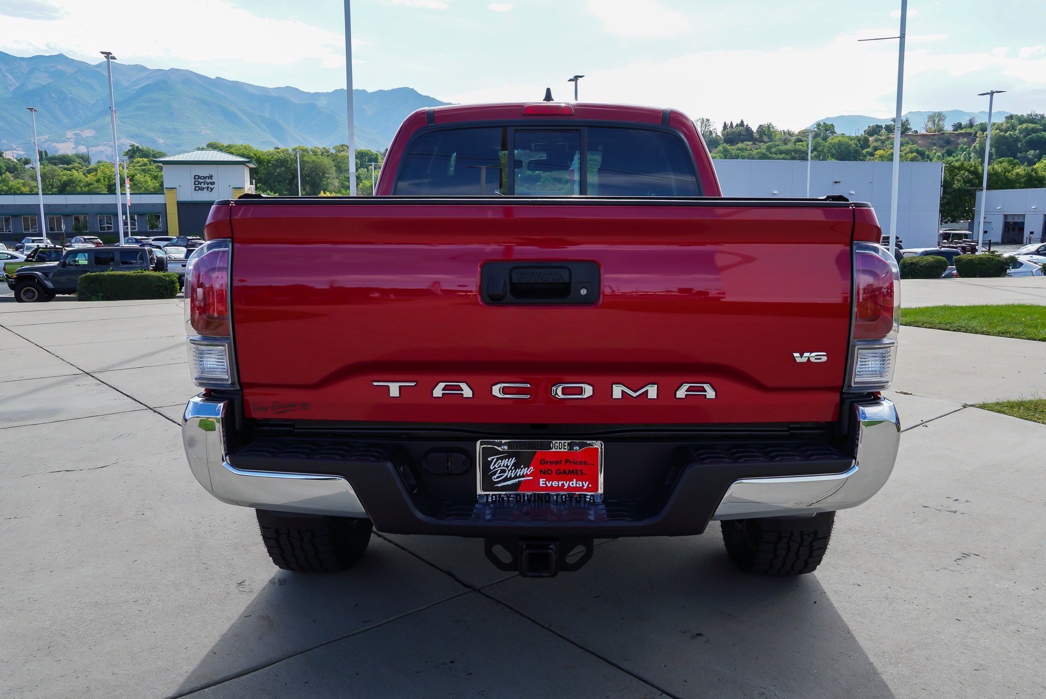 Certified 2022 Toyota Tacoma TRD Off-Road AWD/4WD image 7