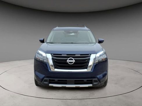 Certified 2025 Nissan Pathfinder Platinum w/ Cargo Package image 14