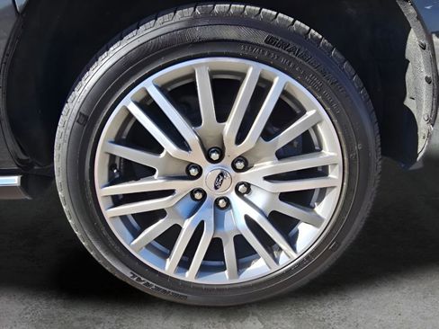 Used 2024 Ford Expedition Max Limited image 11