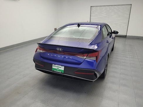 Used 2025 Hyundai Elantra Sport w/ Cargo Package FWD image 7