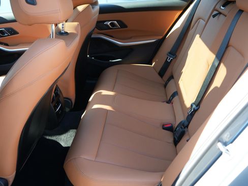 Used 2025 BMW 330i 330i Sedan RWD w/ M Sport Package image 11