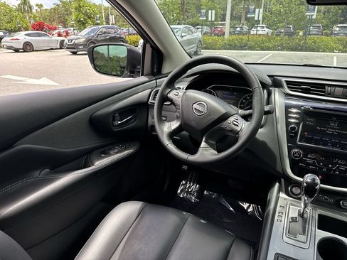 Used 2023 Nissan Murano SV w/ SV Midnight Edition Package FWD image 21