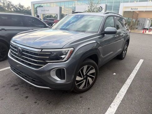 Used 2024 Volkswagen Atlas SE FWD image 7