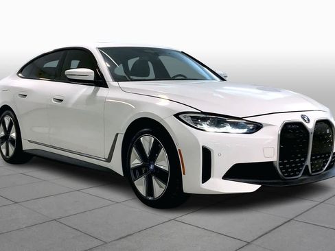 Used 2023 BMW i4 eDrive35 image 3