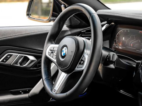Used 2024 BMW Z4 sDrive30i w/ Convenience Package RWD image 23