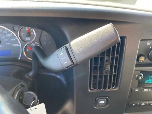 Used 2022 Chevrolet Express 2500 Extended w/ Driver Convenience Package image 10