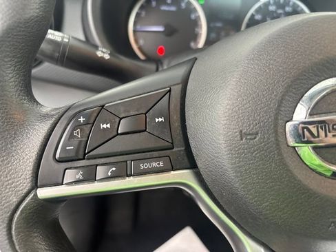 Used 2021 Nissan Kicks S FWD image 11