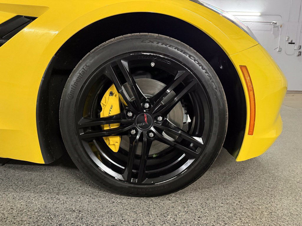 Used 2017 Chevrolet Corvette Stingray Coupe w/ Carbon Flash Badge Package RWD image 5
