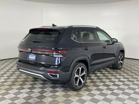 New 2025 Volkswagen Taos SEL image 6