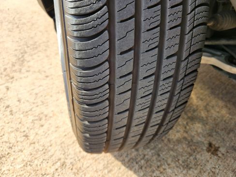 Used 2023 Jeep Cherokee Altitude Lux image 12