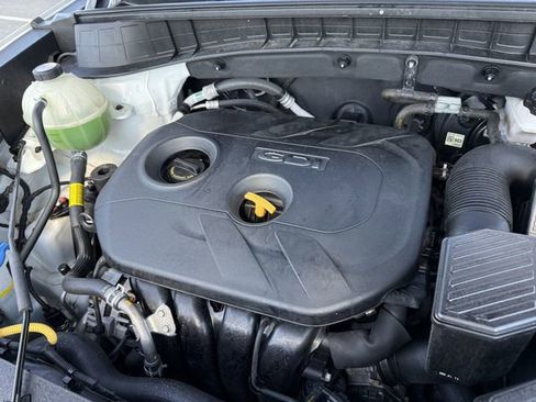 Used 2020 Hyundai Tucson SE image 32