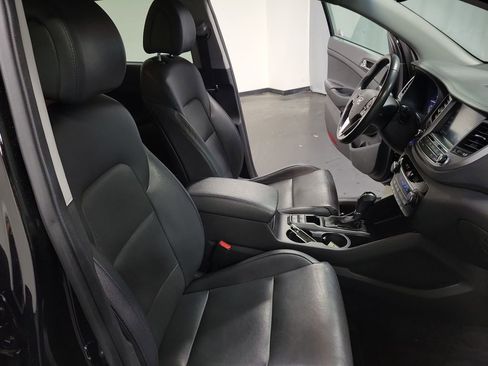 Used 2017 Hyundai Tucson SE Plus w/ Cargo Package image 25