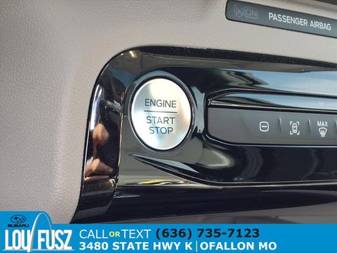 Used 2025 Ford Escape Platinum w/ Class II Trailer Tow Package image 16