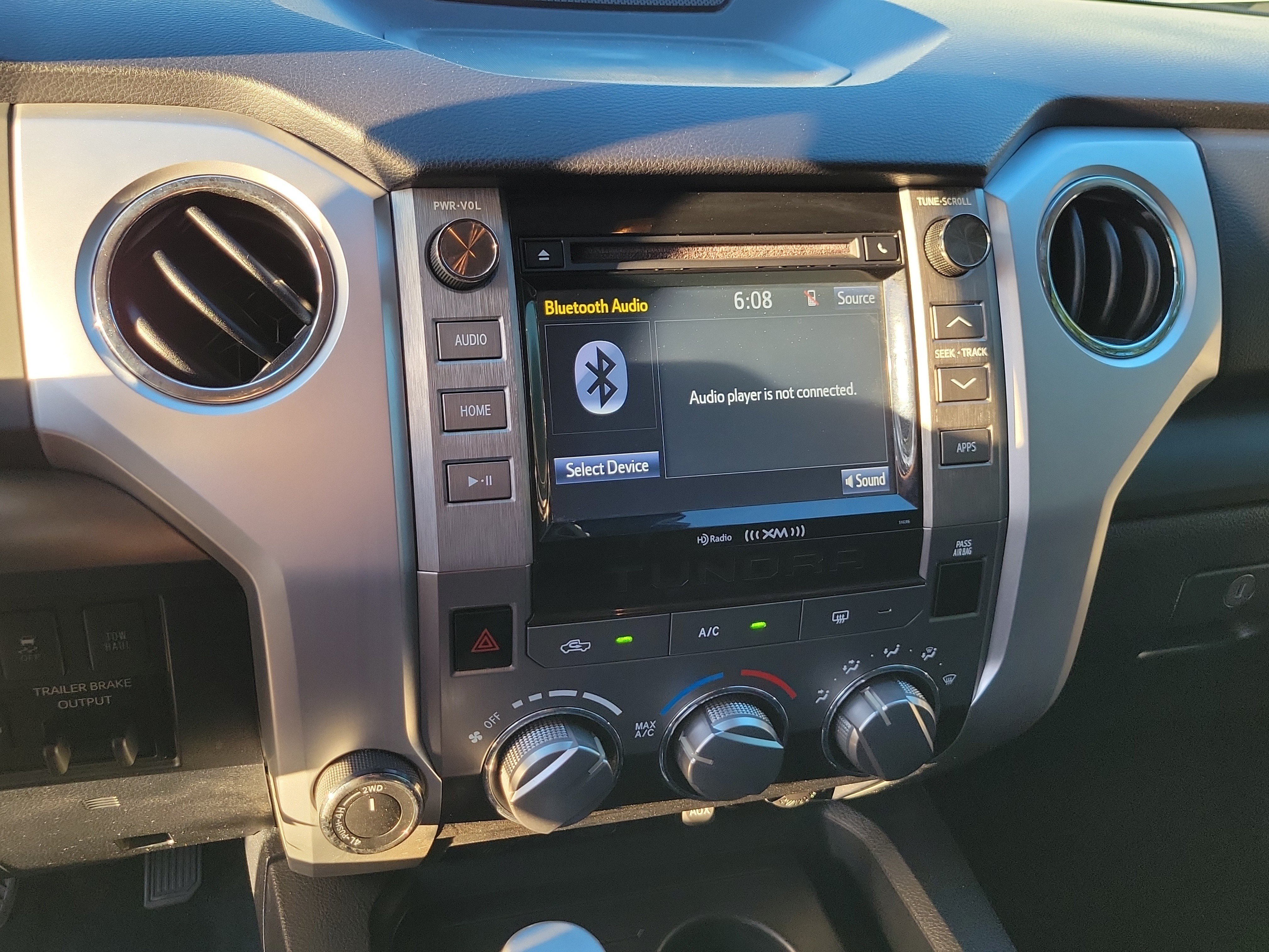 Used 2018 Toyota Tundra SR5 w/ SR5 Upgrade Package AWD/4WD image 14
