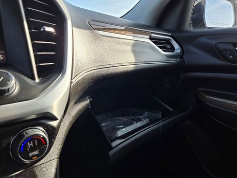 Used 2023 GMC Acadia SLE w/ Driver Convenience Package image 13