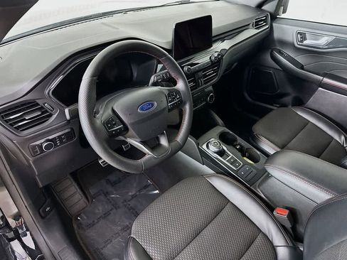 Certified 2023 Ford Escape ST-Line image 2
