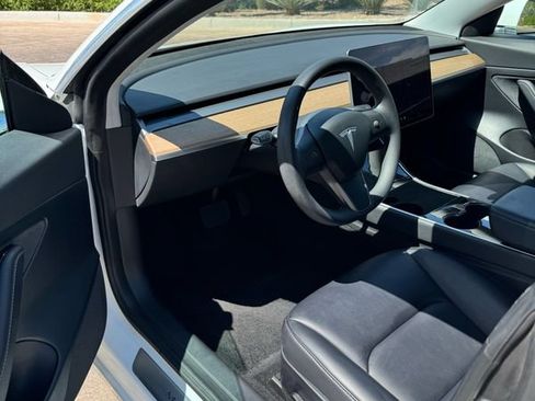 Used 2020 Tesla Model 3 Standard Range Plus RWD image 7