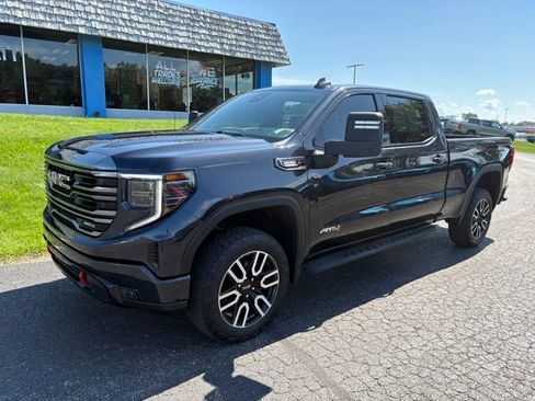 Used 2022 GMC Sierra 1500 AT4 image 2