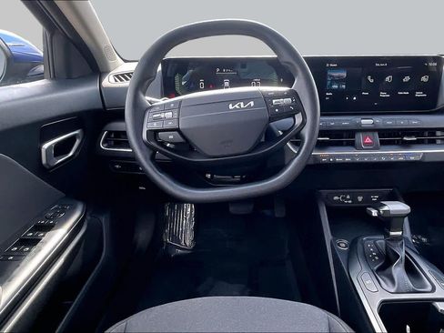 Used 2025 Kia K4 FWD image 6