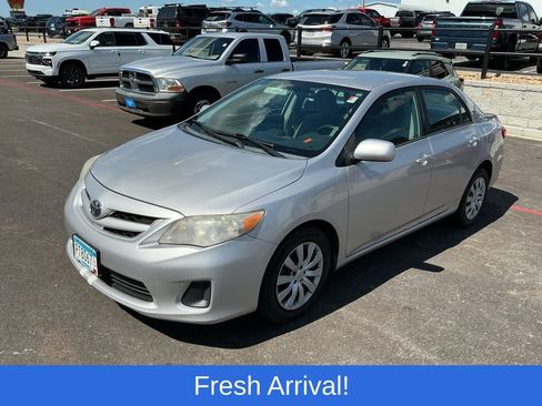 Used 2012 Toyota Corolla LE FWD image 1