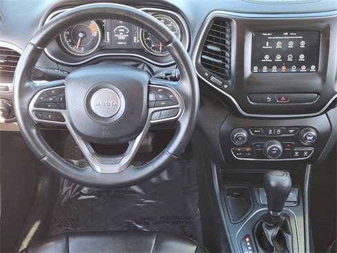 Used 2019 Jeep Cherokee Latitude Plus image 26