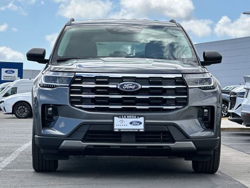 New 2026 Ford Explorer Active w/ Active Comfort Package RWD image 8