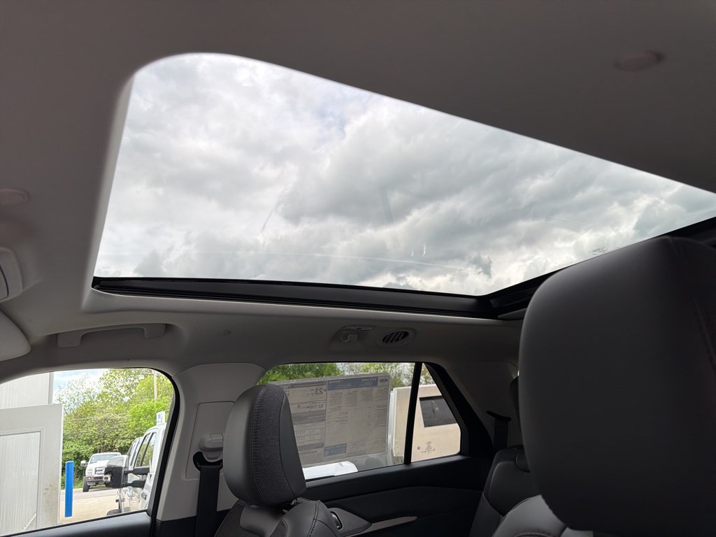 New 2026 Ford Explorer Active w/ Active Comfort Package AWD/4WD image 18