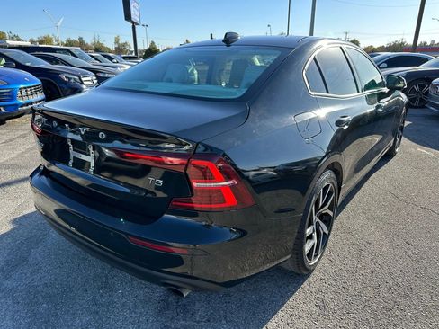 Used 2019 Volvo S60 T5 Momentum w/ Premium Package image 32