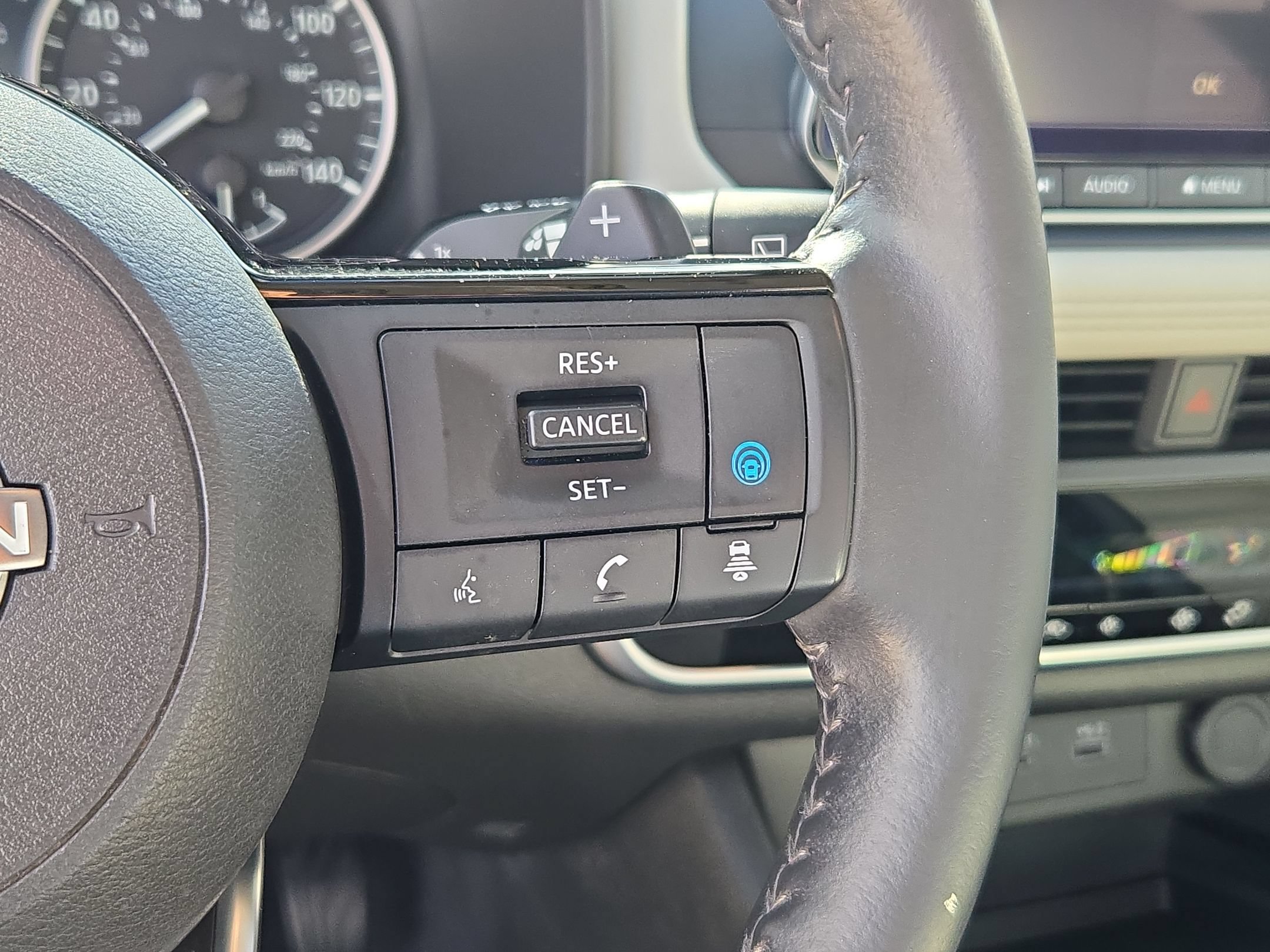 Used 2023 Nissan Rogue SV w/ SV Premium B Package FWD image 22
